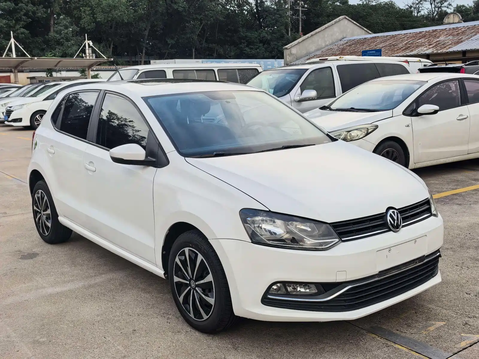 Фото 3 - Volkswagen Polo