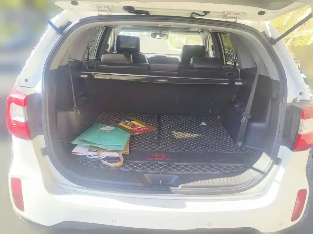 Kia Sorento 2013 2013 2.4L 7-seat Gasoline Supreme Edition