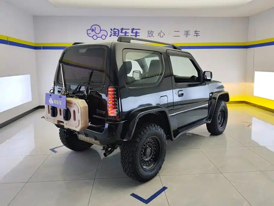 Фото 3 - Suzuki Jimny (Import)