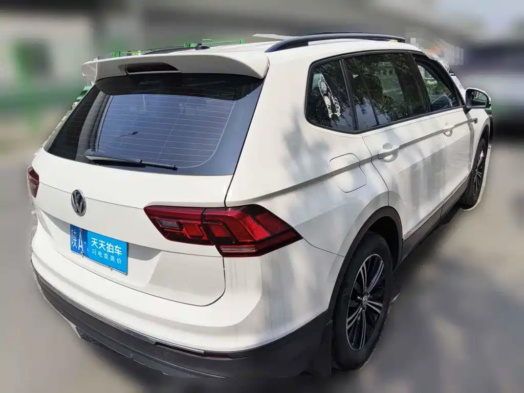 Volkswagen Tiguan, миниатюра 2