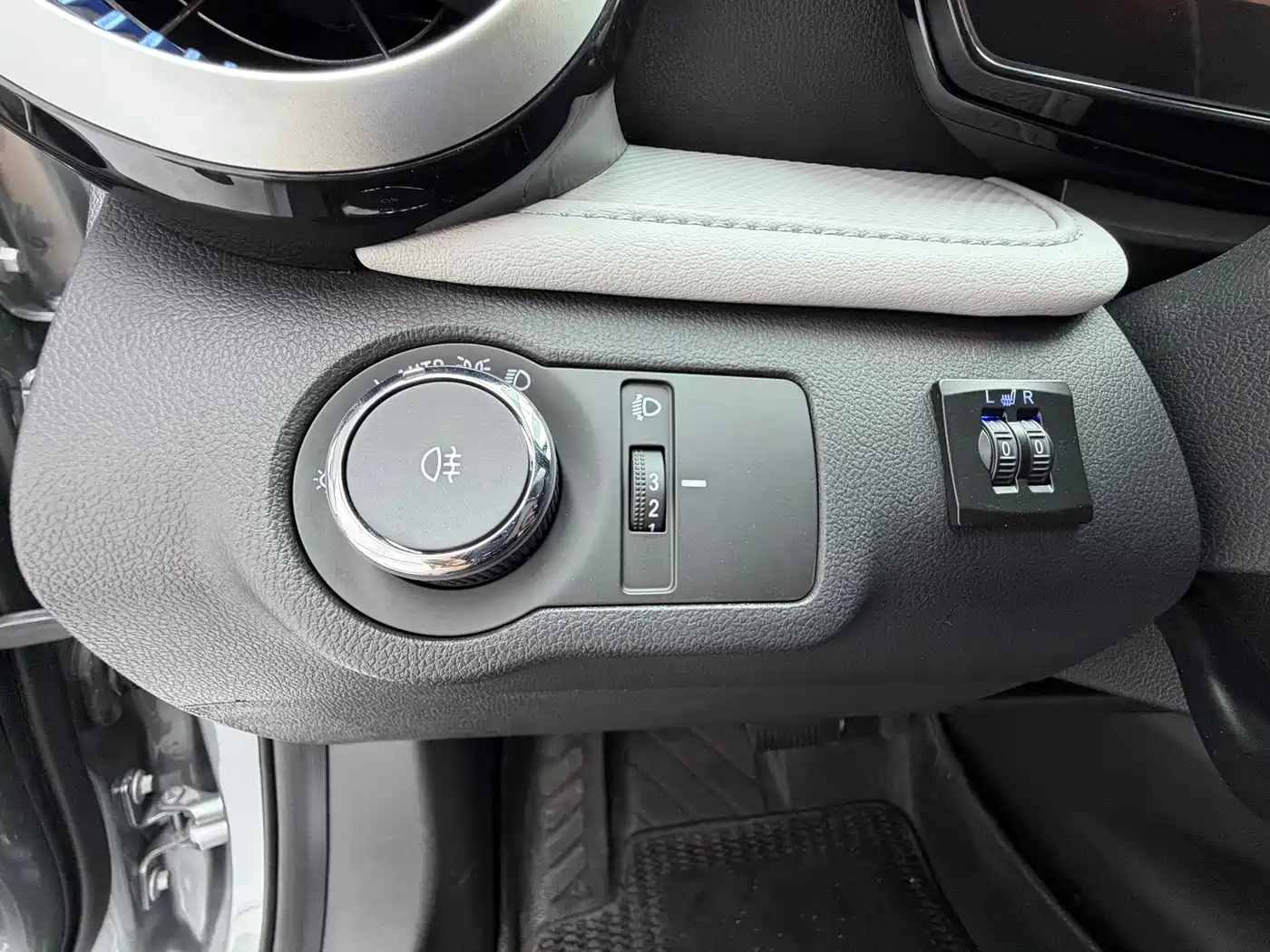 Chevrolet Monza 2022 320 Automatic Enjoyment Sunroof Edition фото 14