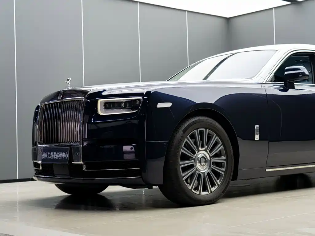 Rolls-Royce Phantom 2020 2018 6.7T Long Wheelbase Version