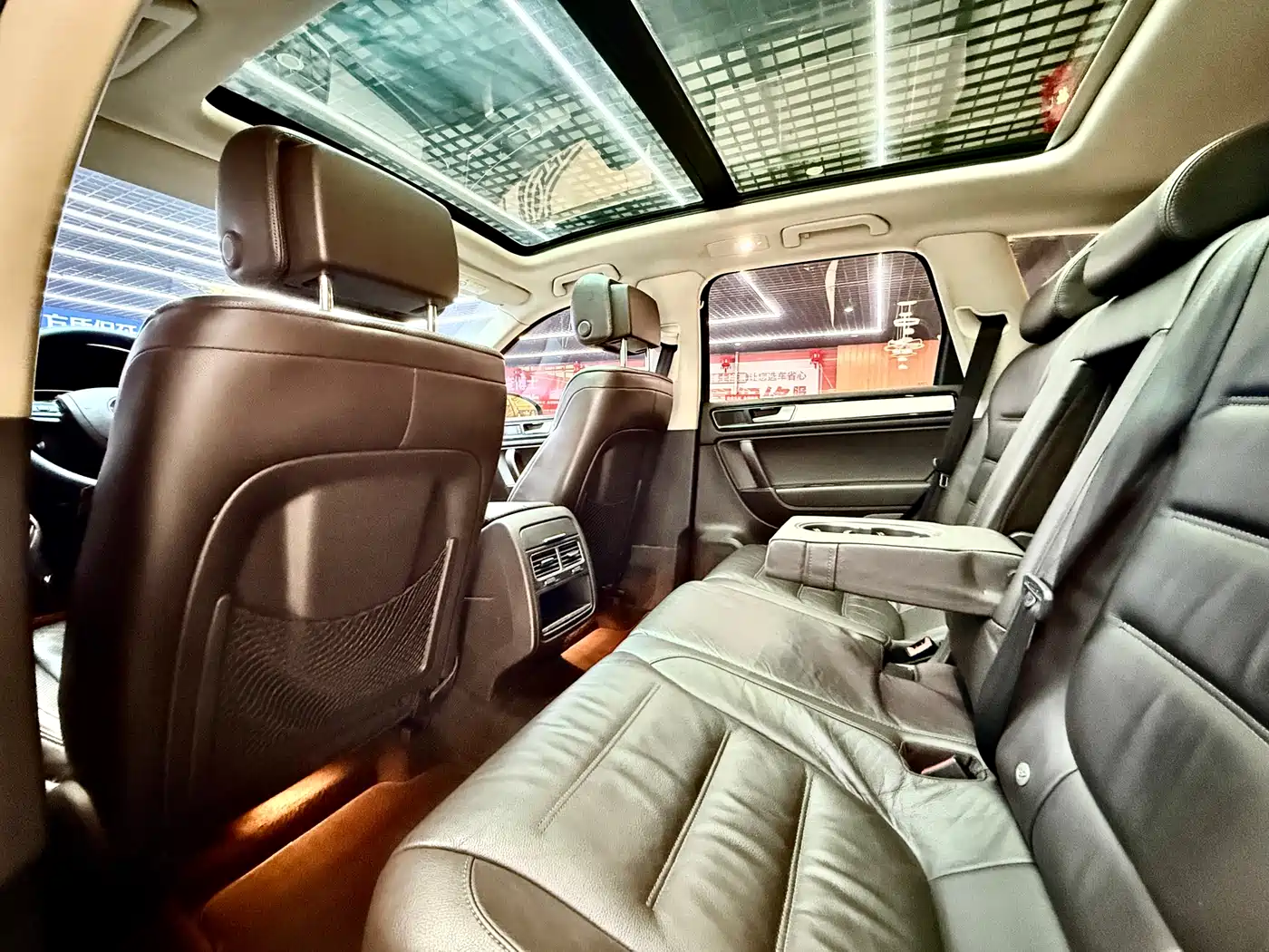 Volkswagen Touareg 2017 3.0TSI Explorer Edition фото 10