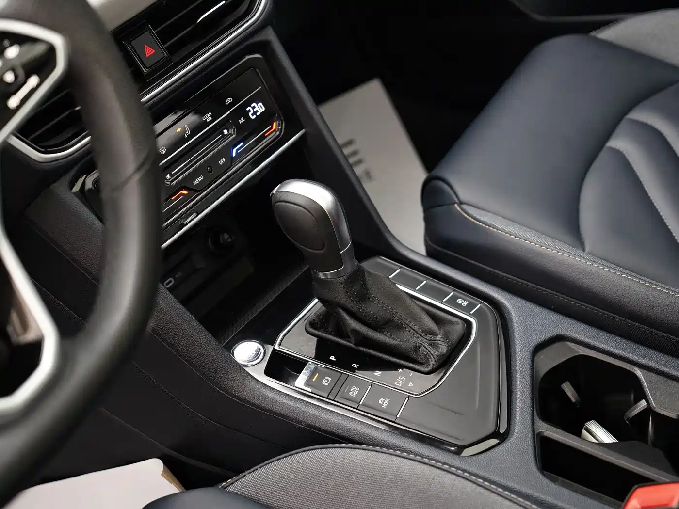 Volkswagen Tharu 2024 300TSI 2WD Full Moon Edition фото 20