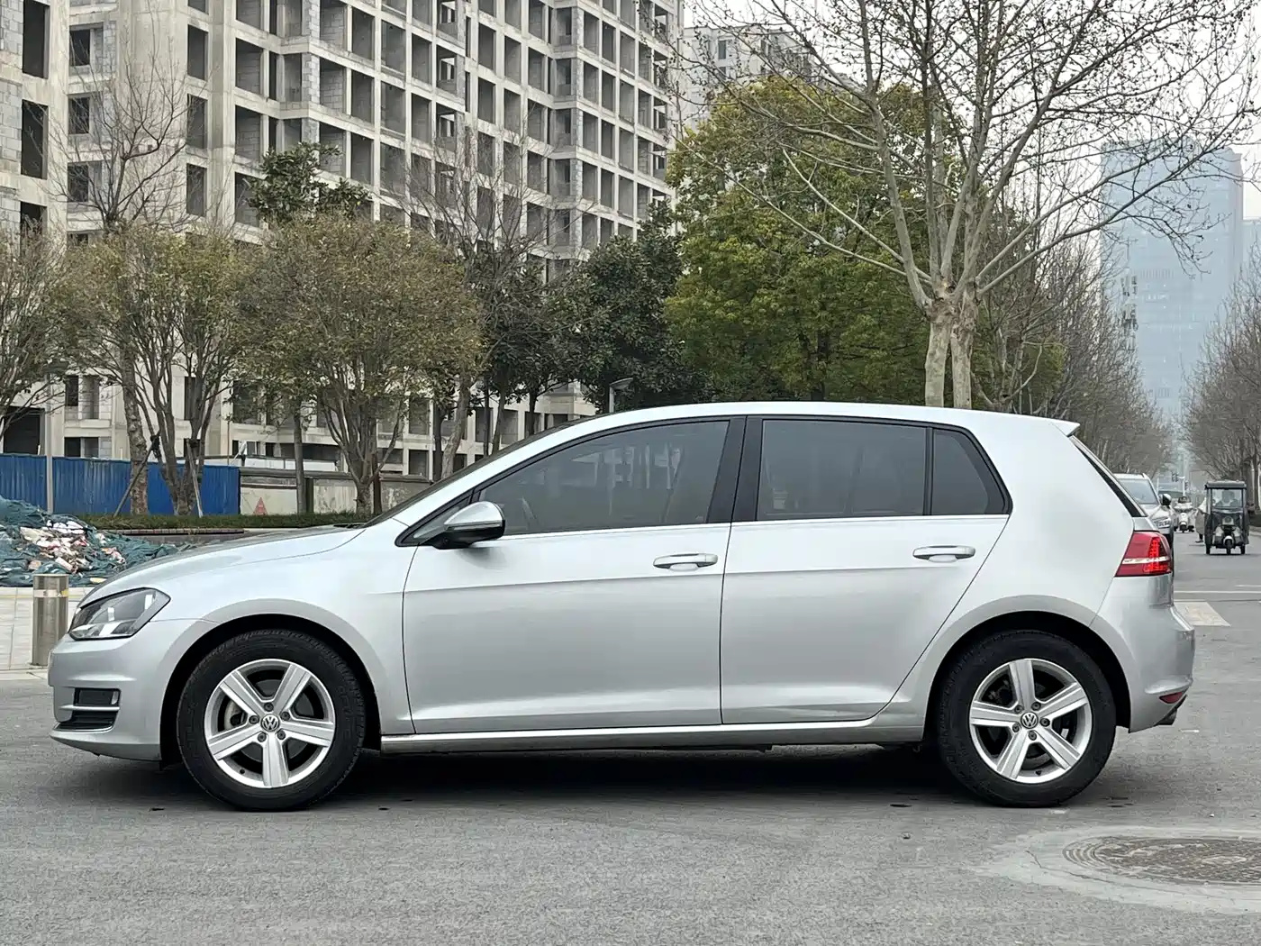 Фото 3 - Volkswagen Golf