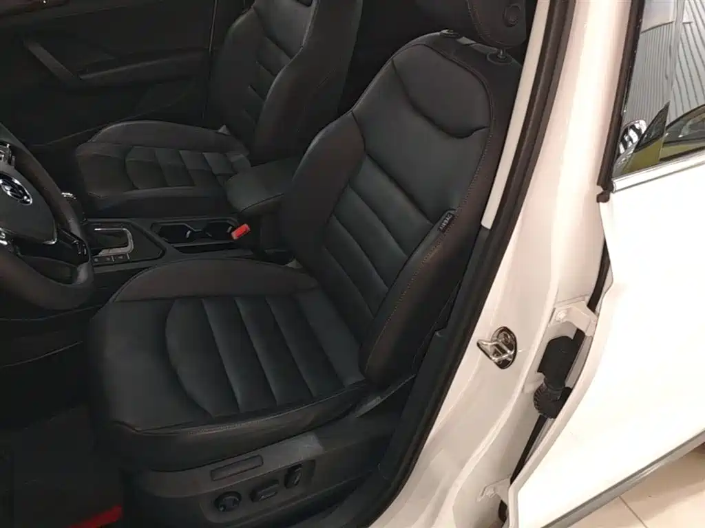 VOLKSWAGEN TUYUE