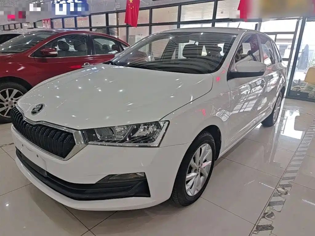 Škoda Skoda Rapid Spaceback 2020 1.5L Auto Standard фото 2