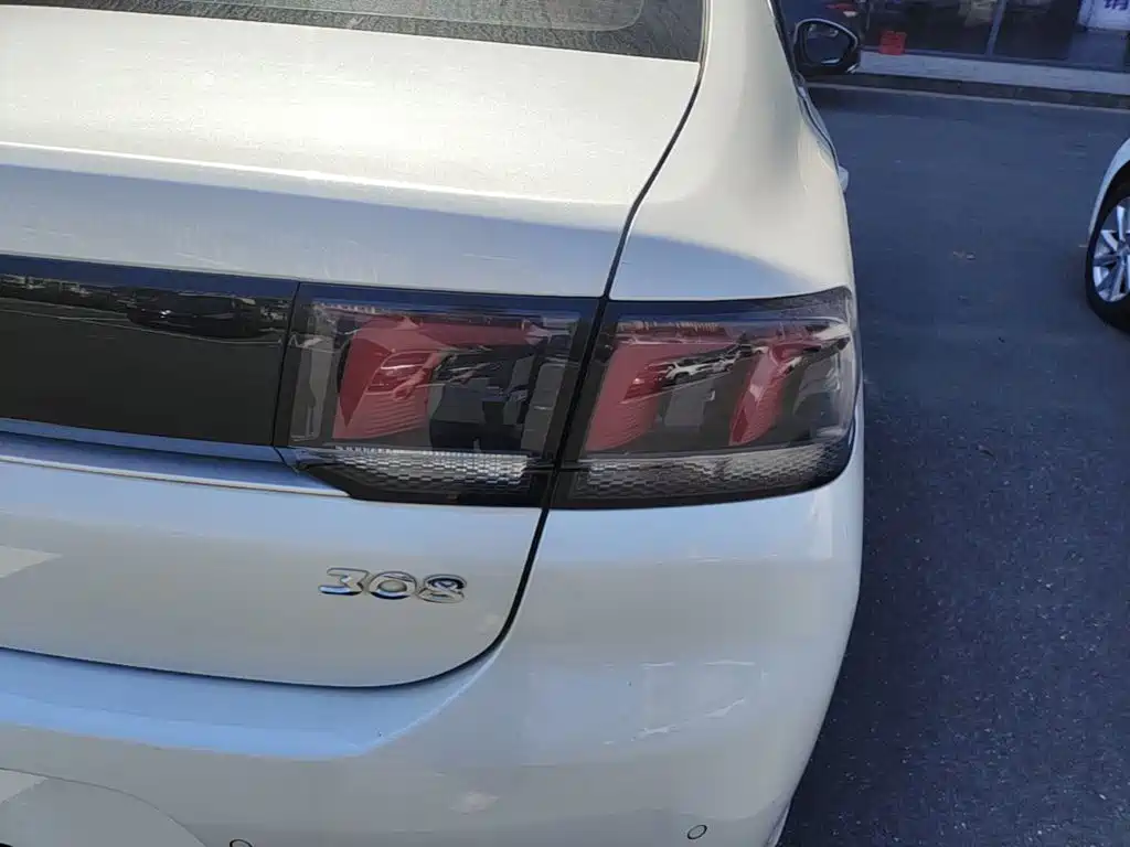 Peugeot 308 2018 2018 1.6L Auto Luxury Edition