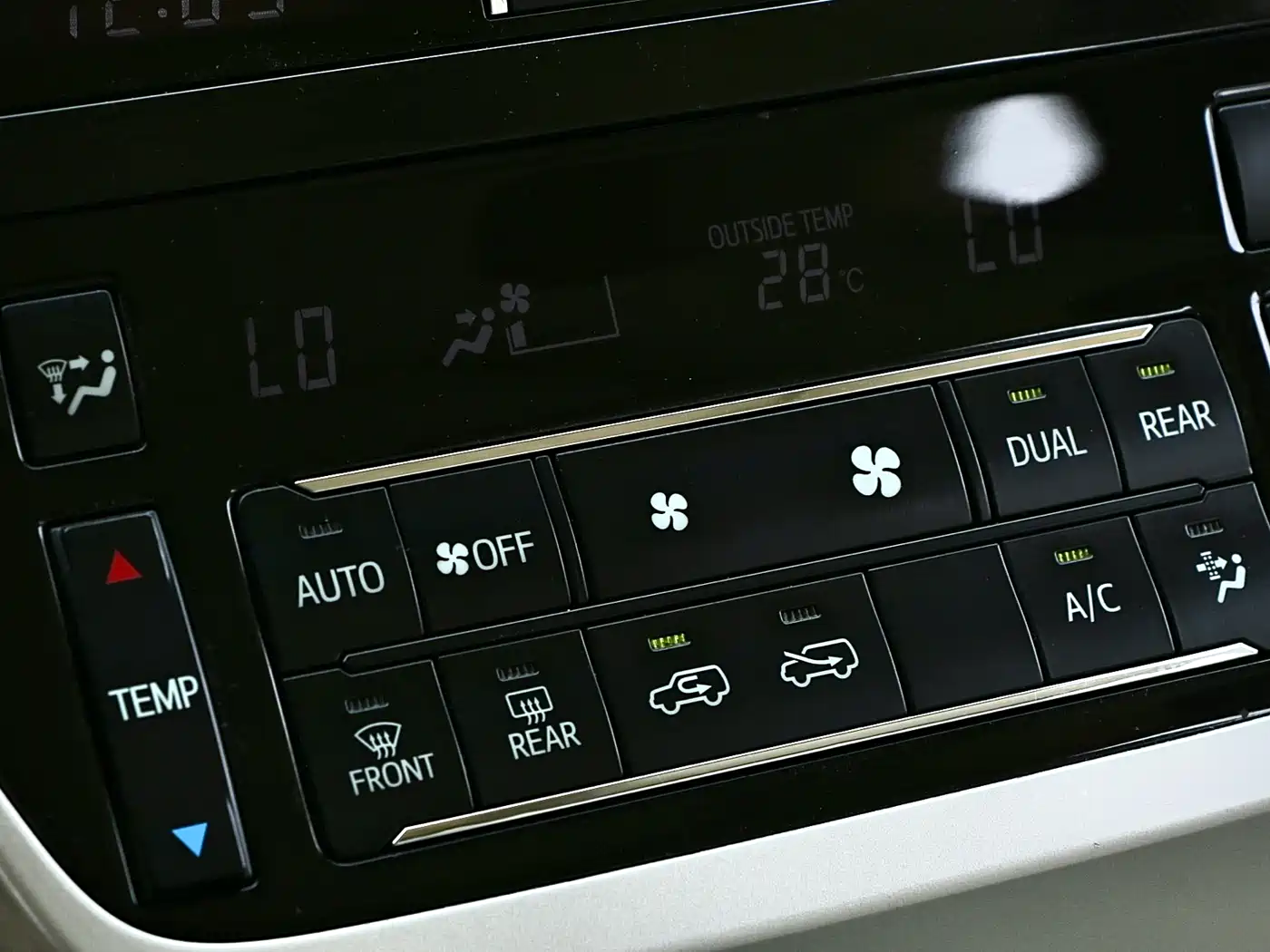Toyota Land Cruiser (Import) фото 7