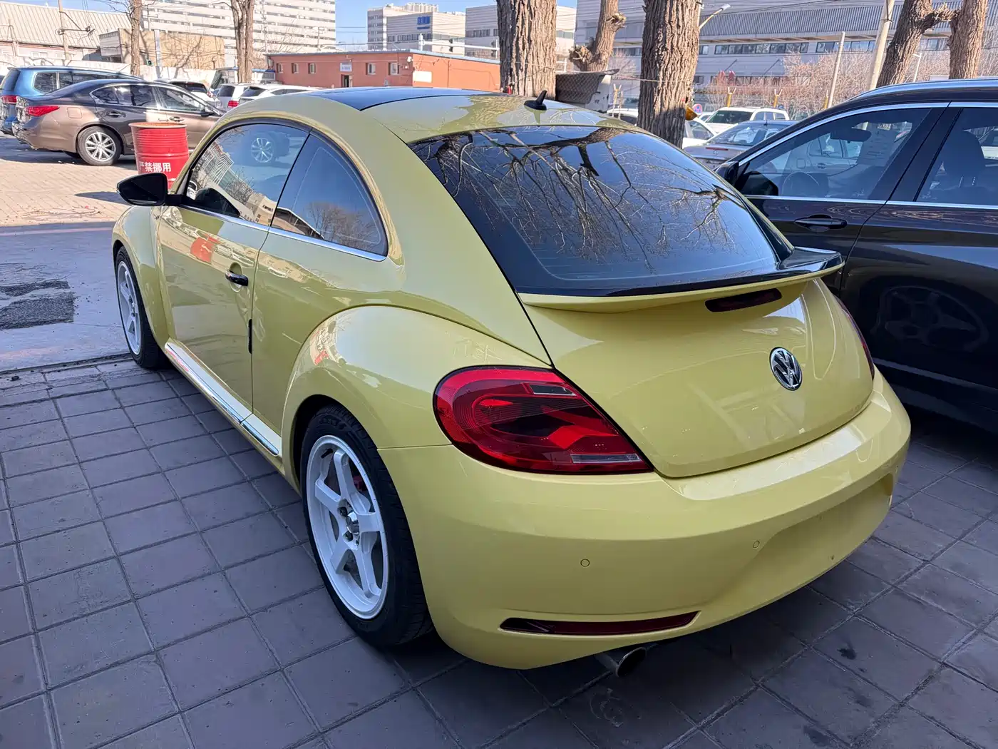 Volkswagen Beetle 2013 1.4TSI R-Line фото 12