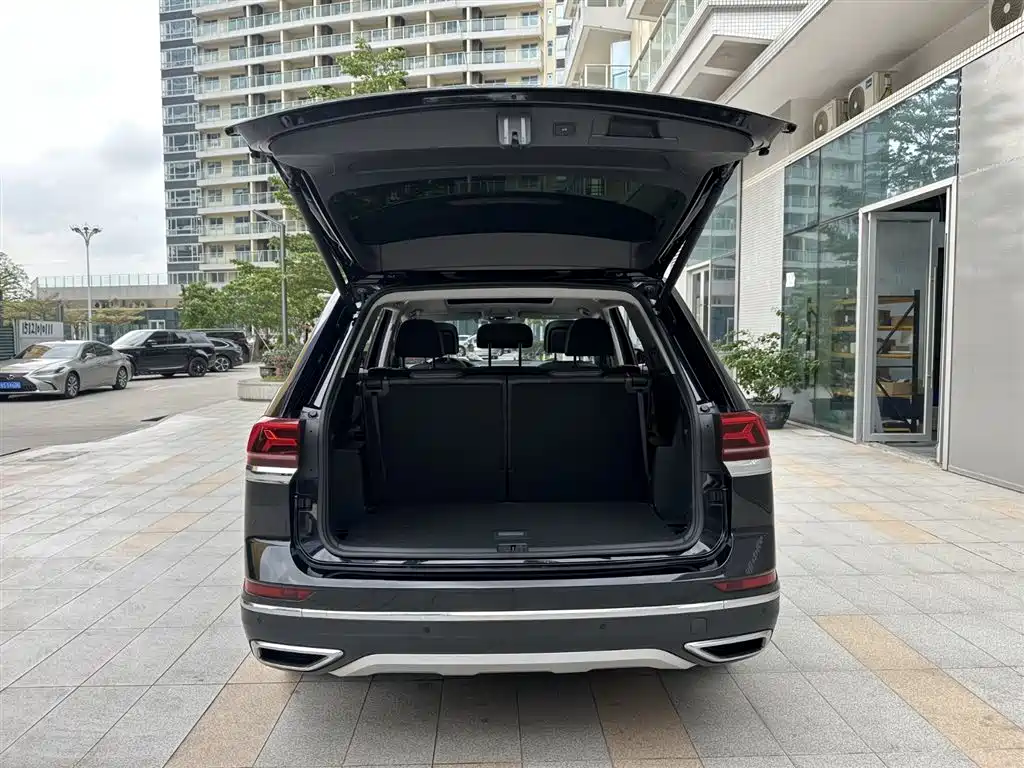 Volkswagen Teramont 2023 330TSI FWD Premium Luxury Edition фото 21