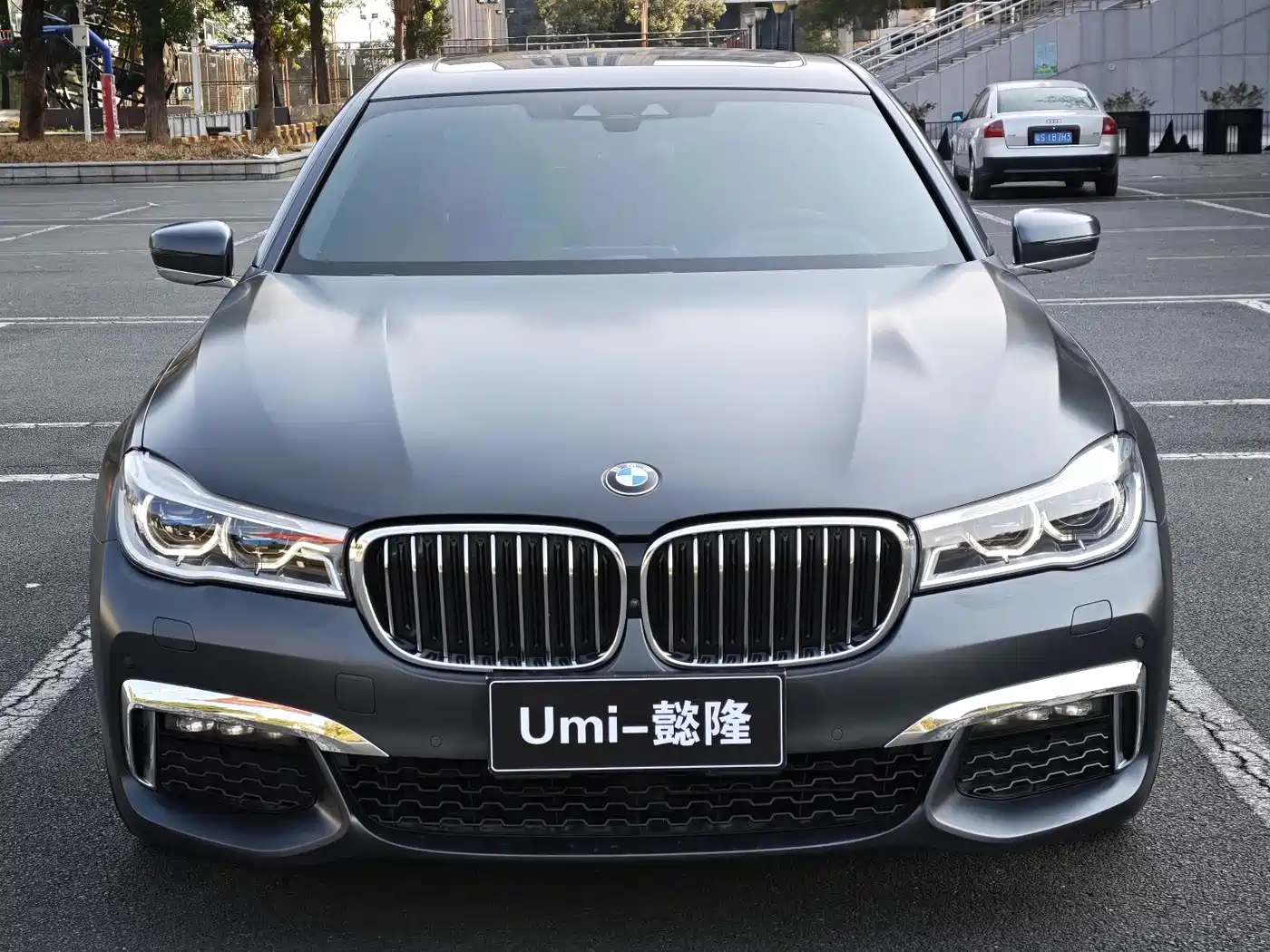 BMW 7 Series 2018 740Li xDrive Premium Type M Sport Package фото 2