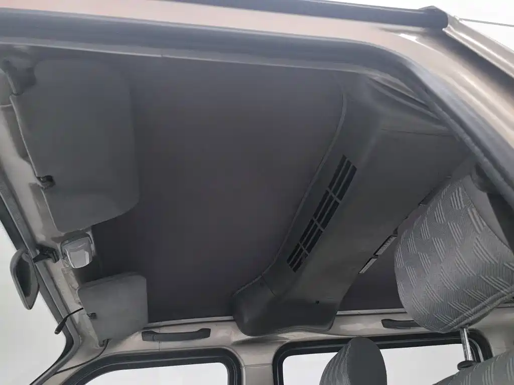 Wuling Motors Wuling Rongguang 2011 2011 1.2L Base Model
