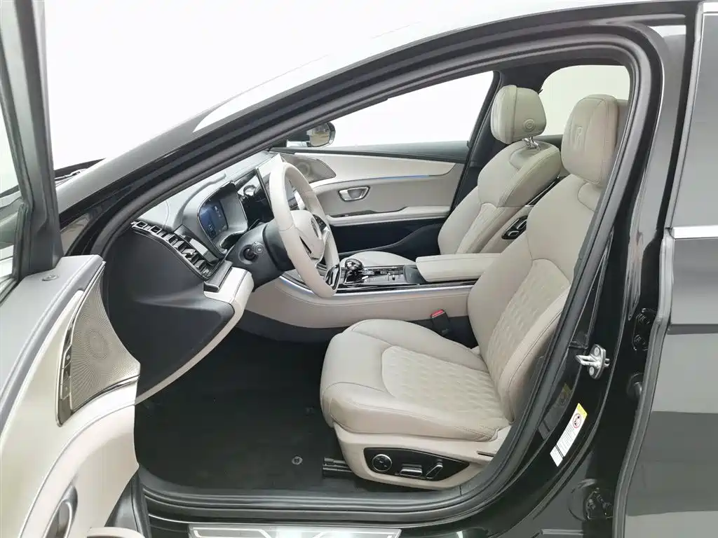 BYD Han 2025 DM-i 125KM Elite фото 10