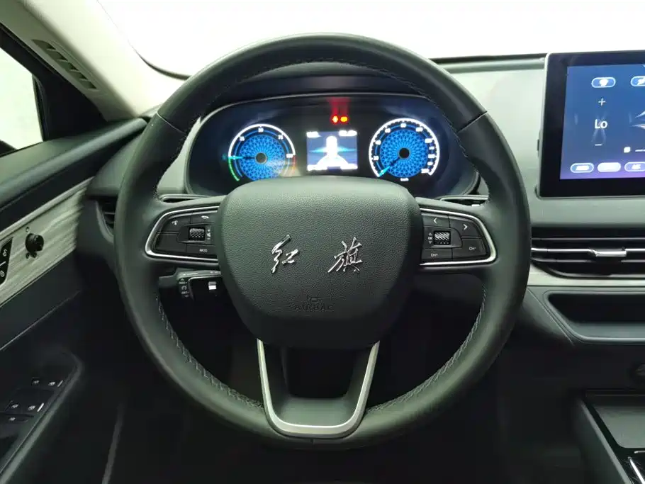 Hongqi E-QM5 2025 2024 Model 610km PLUS