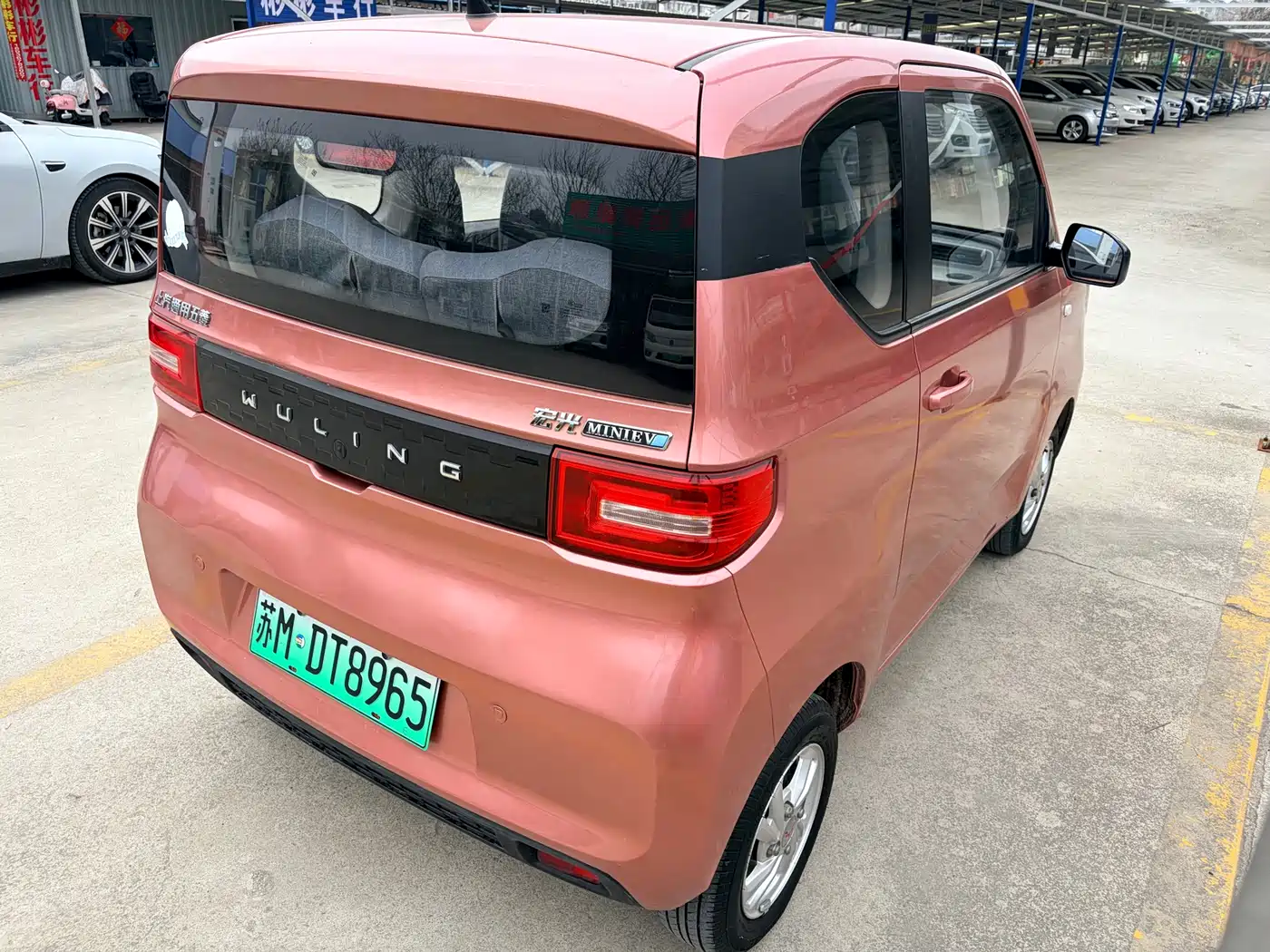 WULING AUTOMOBILE HONGGUANG MINIEV