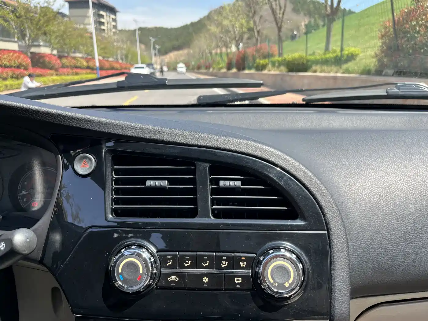 Soueast V3 Lingyue 2015 2015 1.5L Manual Happiness Edition