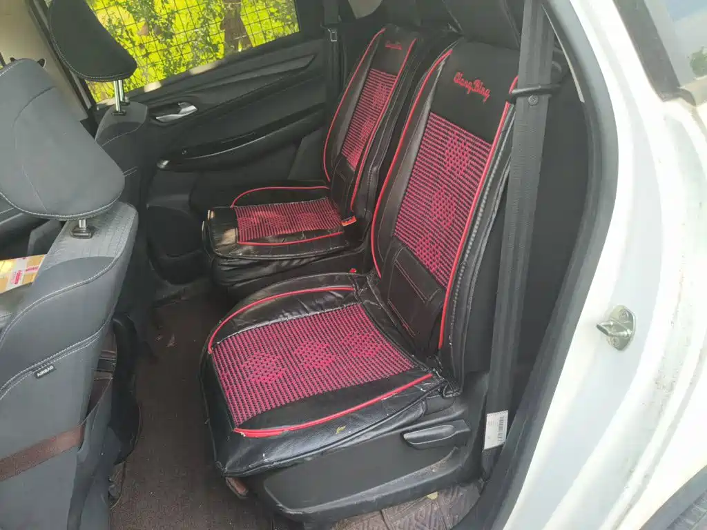 Baojun 730 2021 2021 1.5L Manual Fashion 7-Seater