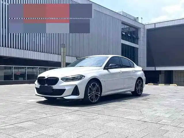 BMW 1 Series 2021
