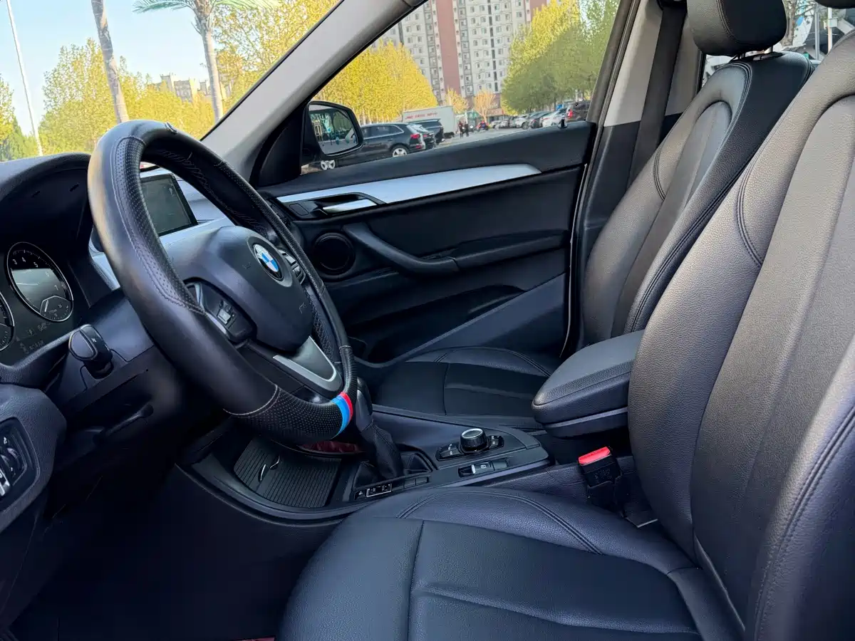 BMW X1 2018 sDrive18Li Fashion Model фото 8