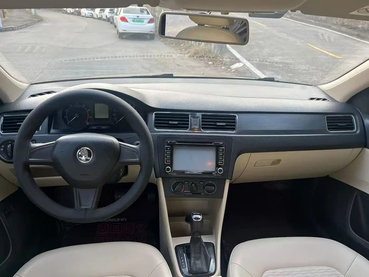 Škoda Rapid 2016 1.6L Automatic Pioneer Edition фото 5