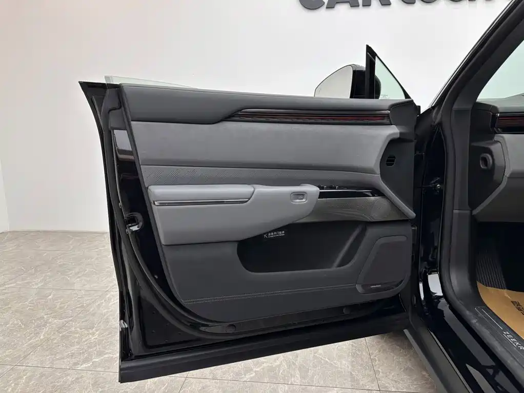 ZEEKR 7X 2025 2025 Model 75kWh RWD Smart Driving Edition