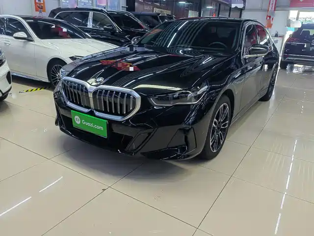BMW 5 Series 2025