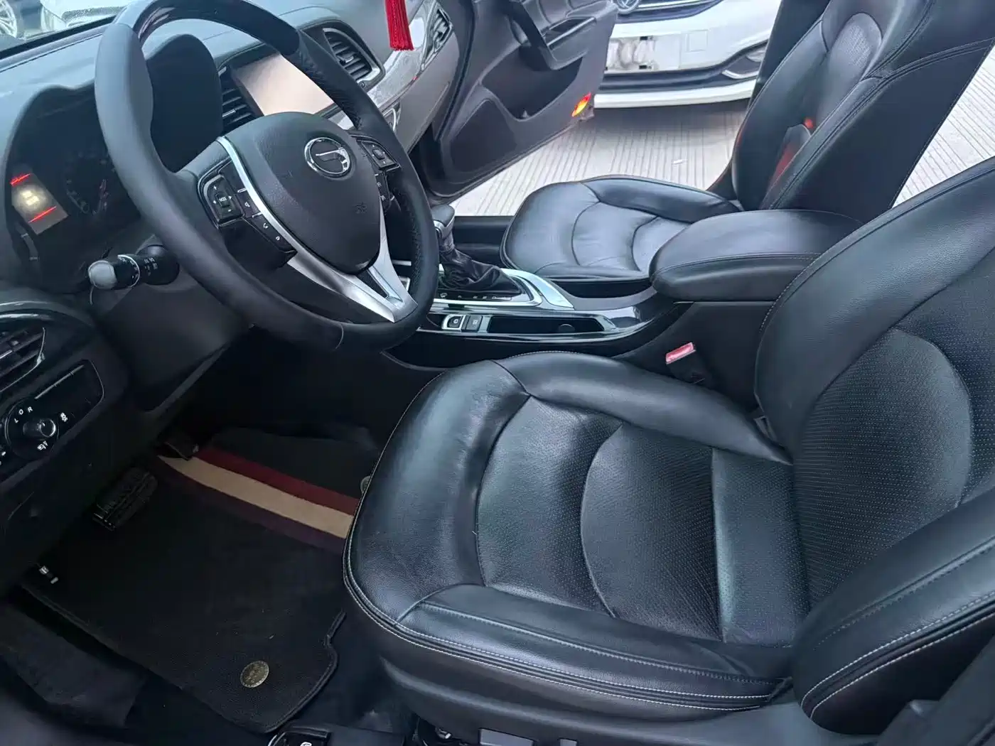 GAC Trumpchi Trumpchi GA6 2016 235T DCT Luxury Edition фото 4