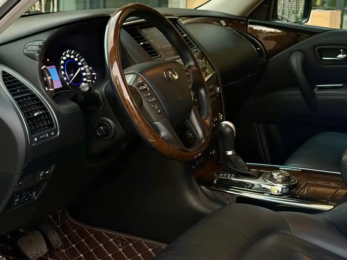 Infiniti QX 2011 QX56 фото 4