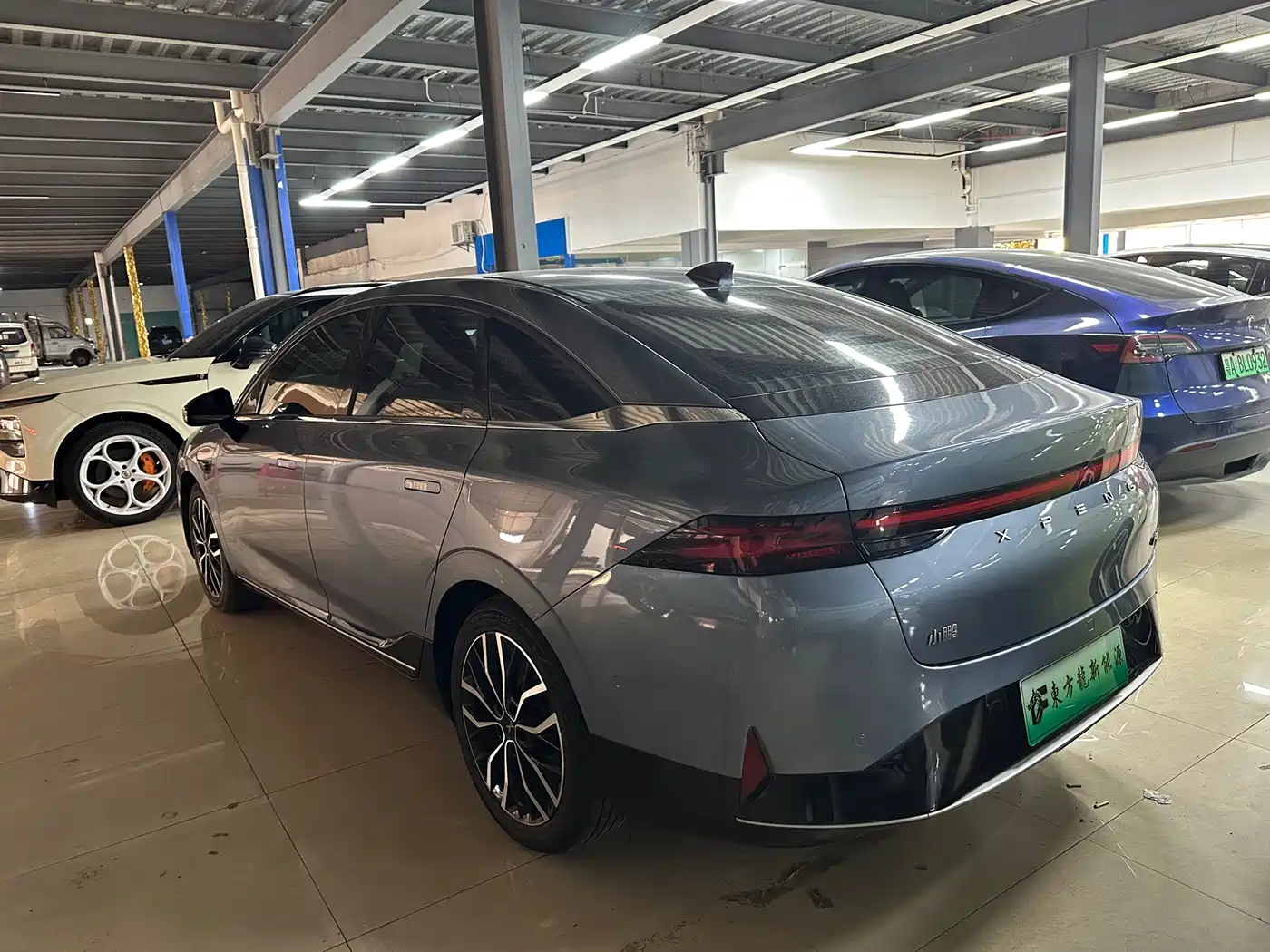 XPeng P5 2022 Model 460E+ фото 9
