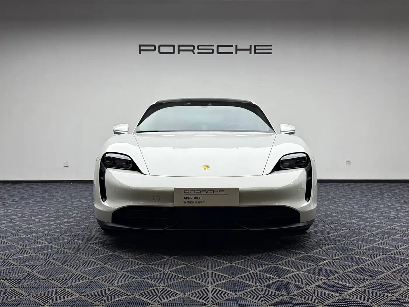 Porsche Taycan 2021 2020 Taycan