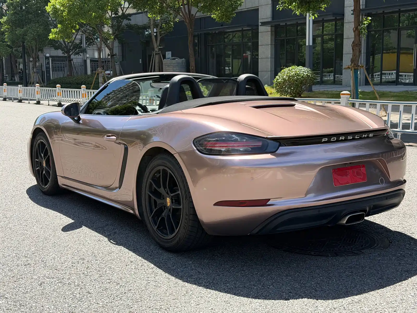 Photo 10 - Porsche 718