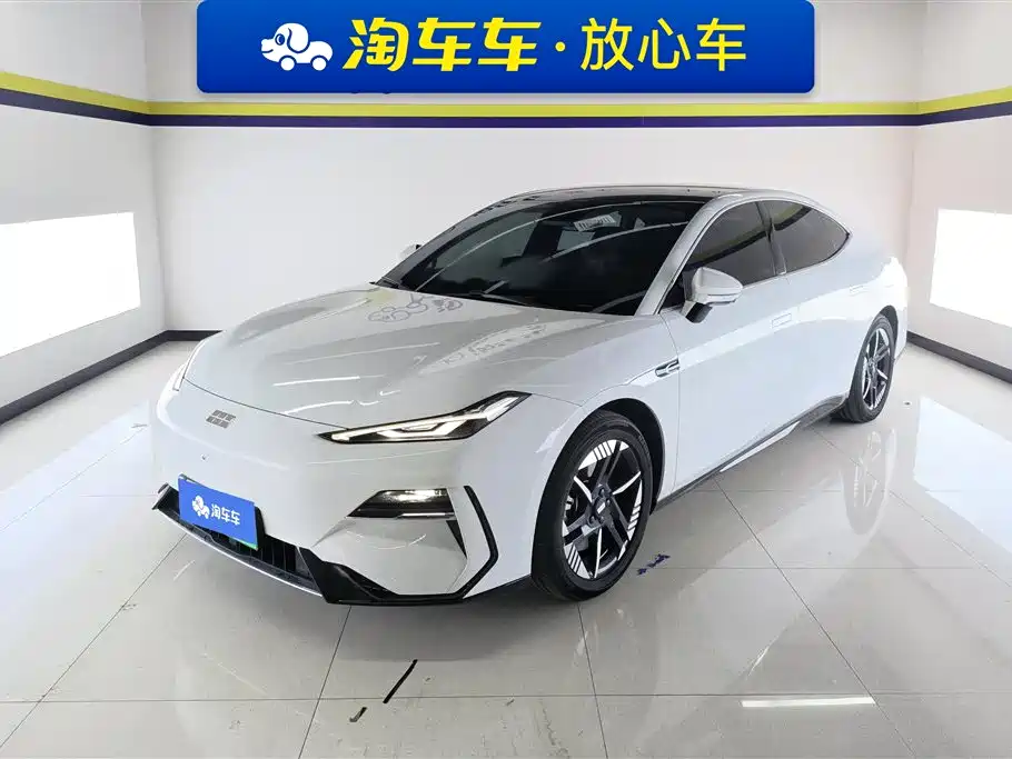 Geely Galaxy Galaxy E8 2024 Model 550km RWD Soaring Dragon Edition