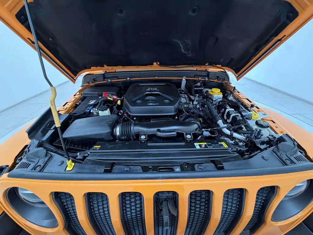 Фото 9 - Jeep Wrangler