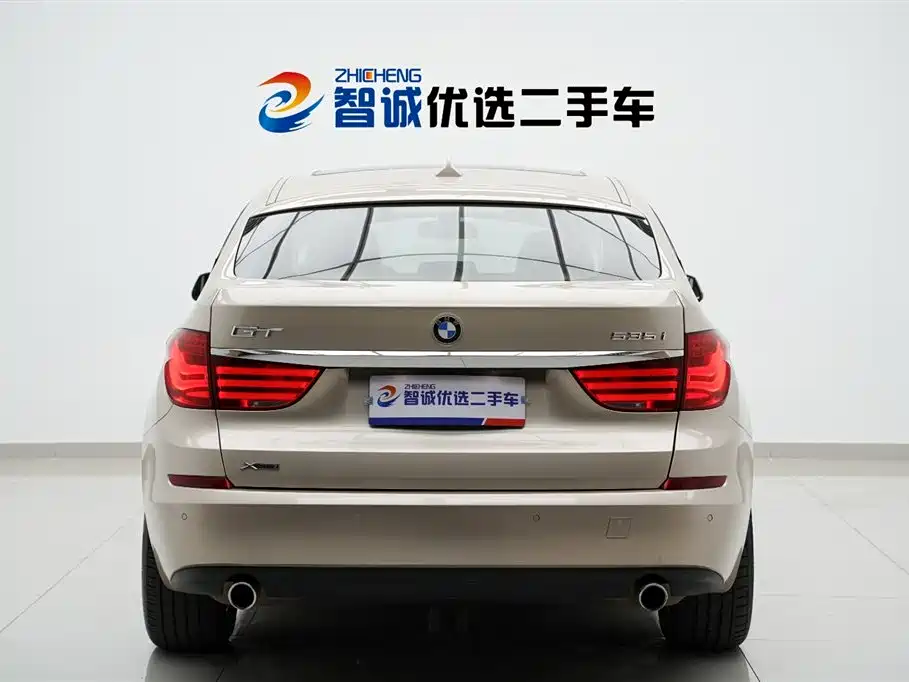 BMW 5 Series GT 2013 535i xDrive Luxury фото 4