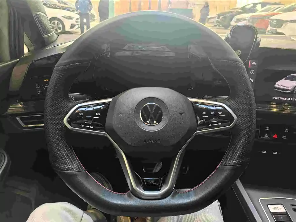 Volkswagen Golf 2023 280TSI DSG R-Line Lite фото 13