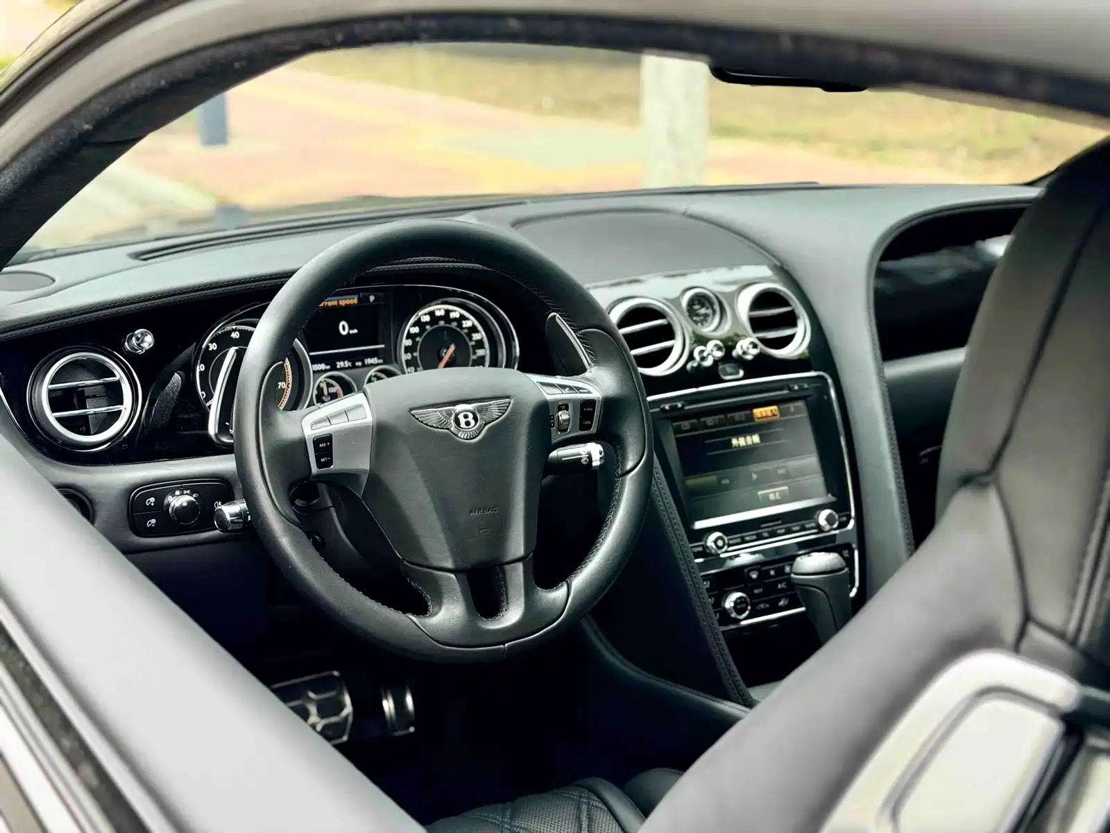 Фото 9 - Bentley Continental