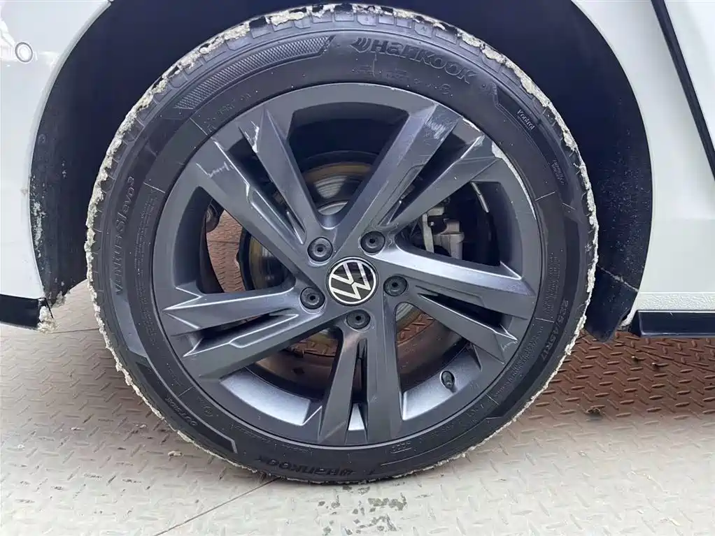 Volkswagen Golf 2023 280TSI DSG R-Line Lite фото 29