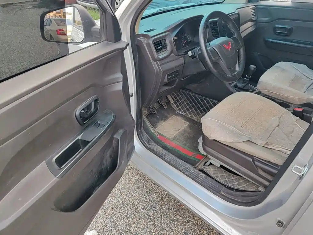 Wuling Motors Wuling Hongguang V 2024 2022 1.5L Power Take Edition Electric Power Steering LAR