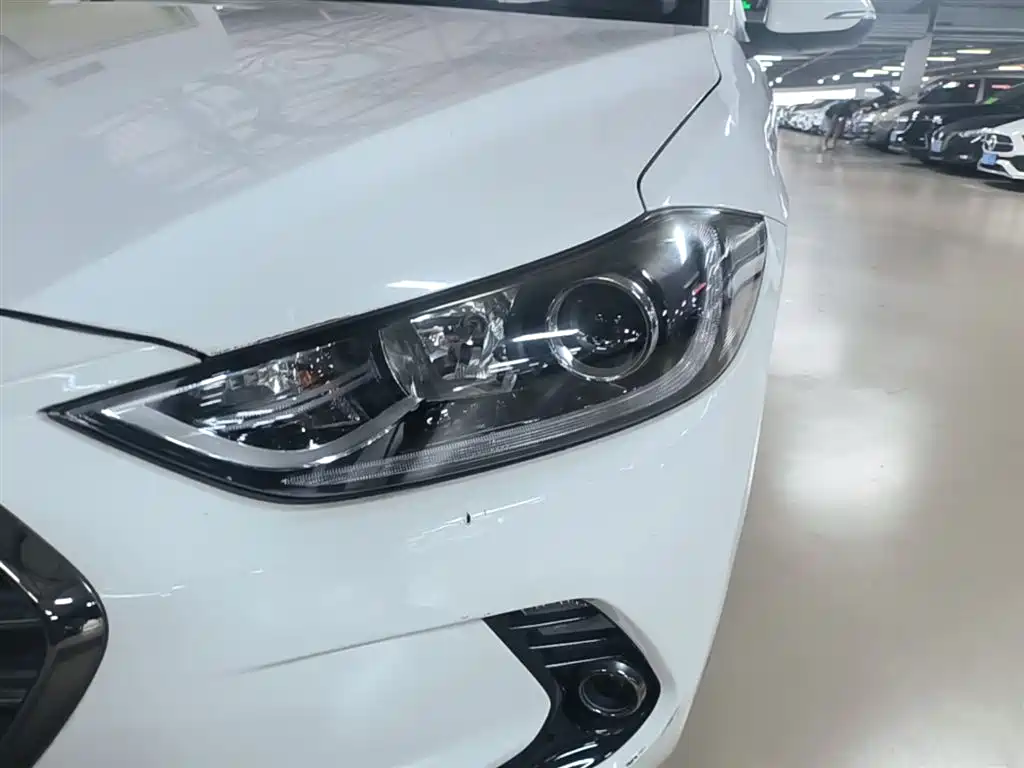 Hyundai Elantra 2018 1.6L Automatic 15th Anniversary Special Edition фото 24