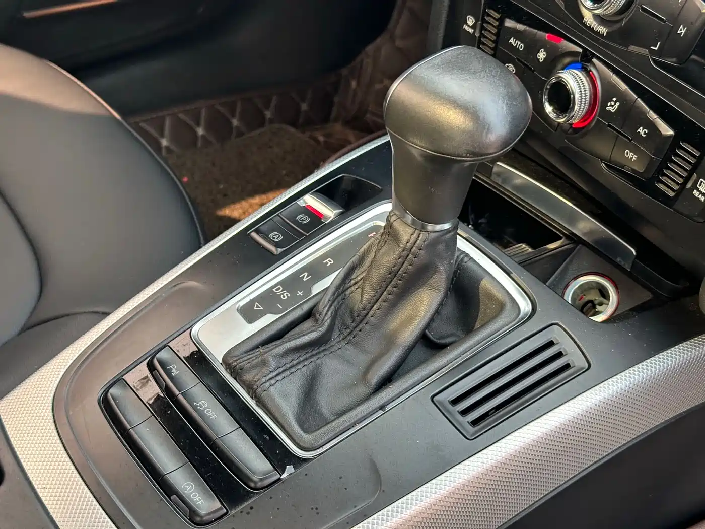 Audi A4L 2013 35 TFSI Automatic Standard фото 9