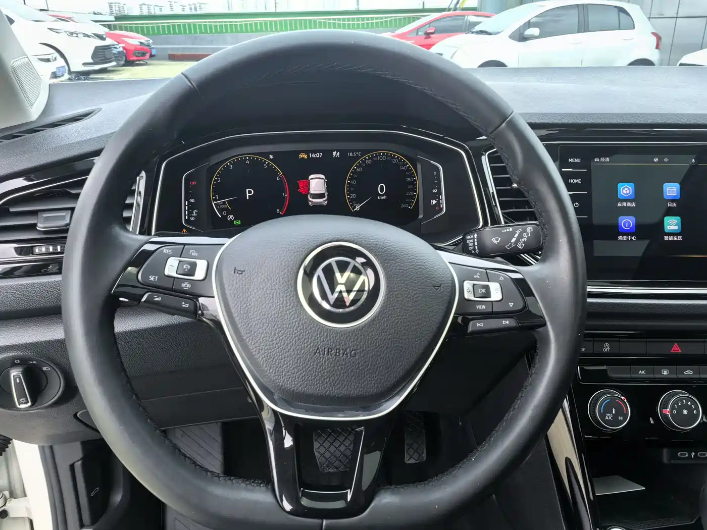 Volkswagen T-ROC 2022 280TSI DSG 2WD Comfort PLUS фото 10