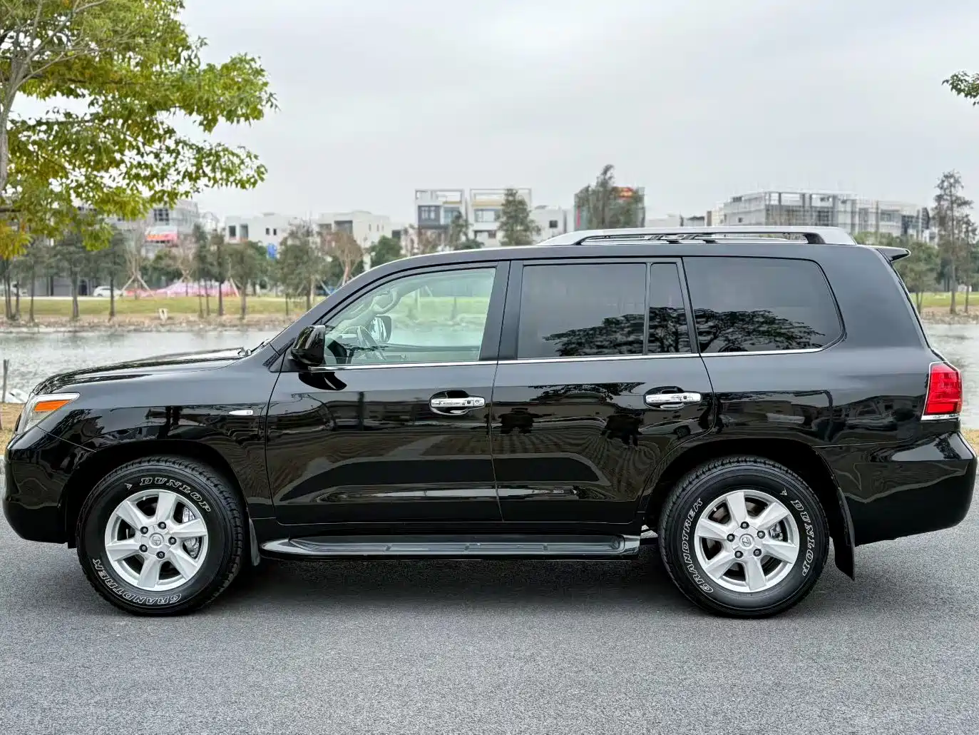 Lexus LX 2009 570 фото 2
