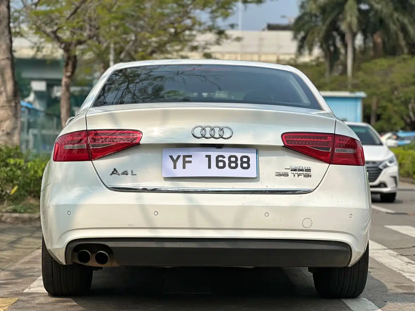 Audi A4L 2013 35 TFSI Automatic Standard фото 13