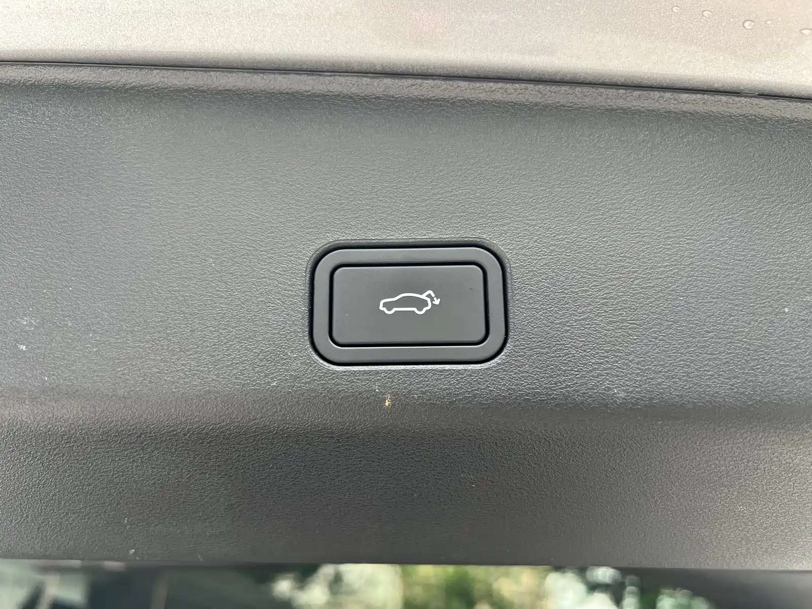 Фото 22 - Geely Monjaro