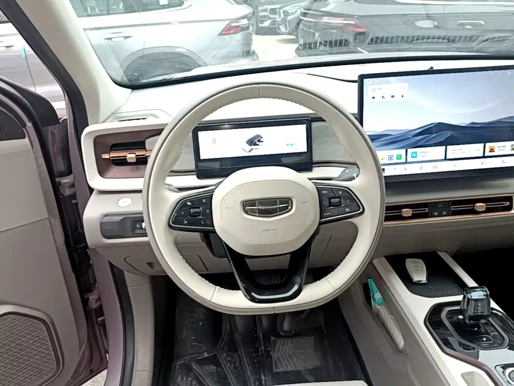 Geely ICON 2025 2026 Chocolate 1.5TD Pure Edition