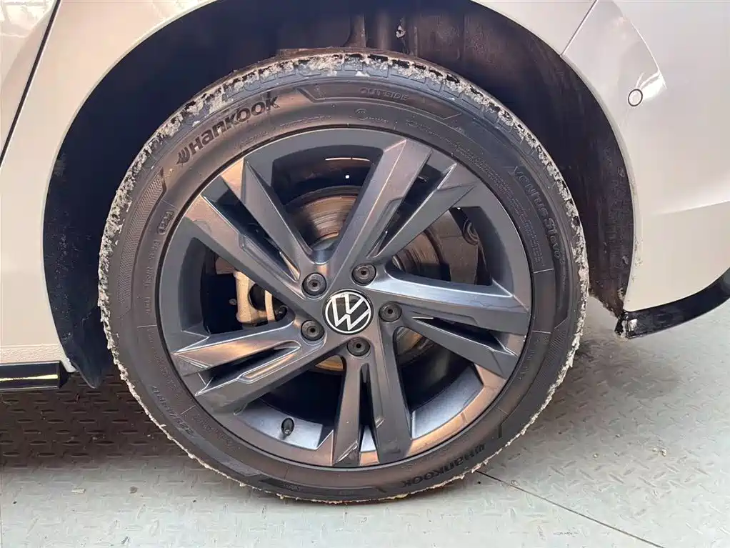 Volkswagen Golf 2023 280TSI DSG R-Line Lite фото 30