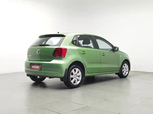 Volkswagen Polo 2013 1.4L Automatic Comfort Edition — фото 2