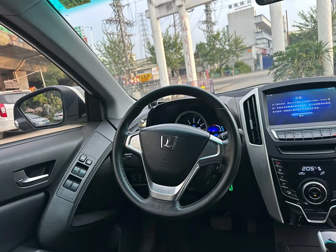 Luxgen U6 SUV 2015 2015 1.8T Fashion Edition