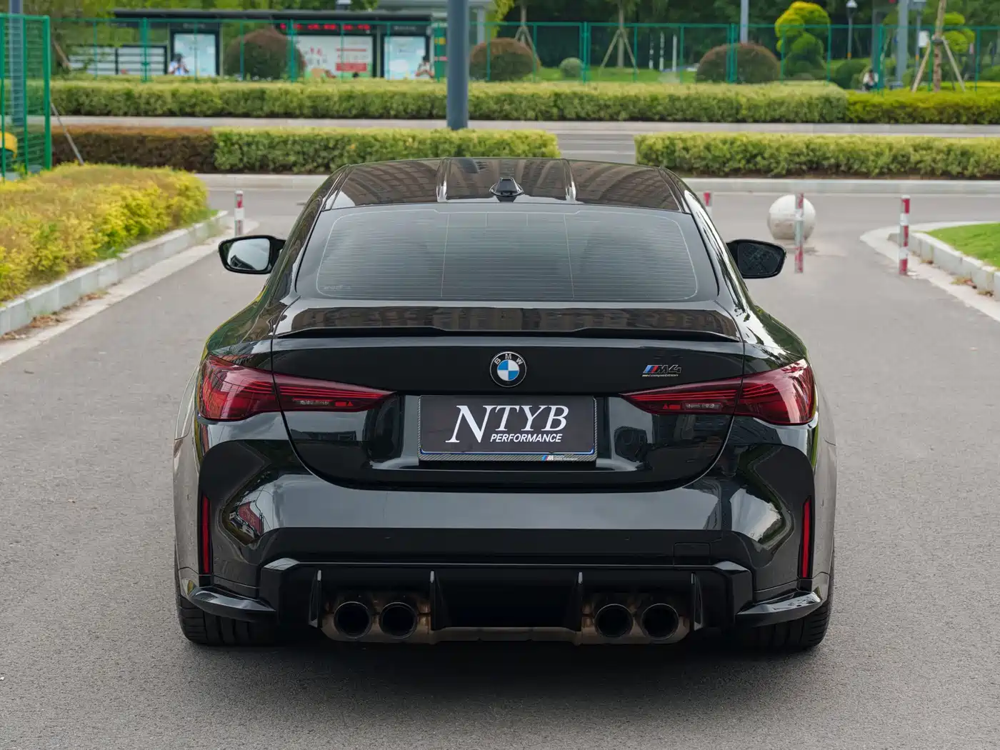 BMW M4 2025 2024 BMW M4 Coupe M xDrive Competition